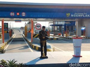 Jokowi Minta Rest Area Jalan Tol Tidak Diisi Merek Asing