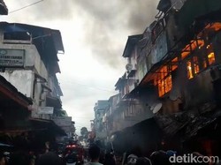Terjebak Kebakaran, Suami-Istri di Ambon Loncat dari Ruko