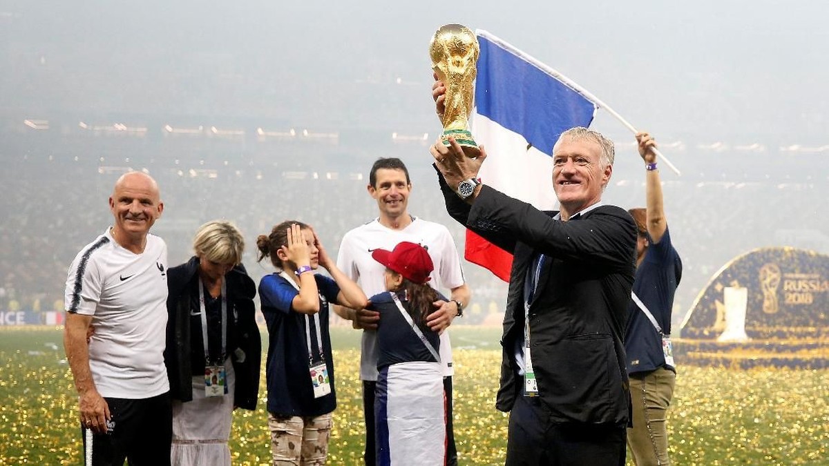 Pelatih Prancis, Didier Deschamps saat menjuarai Piala Dunia 2018. (Foto: Carl Recine/Reuters)