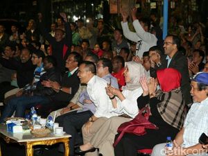 Bupati Anas Getol Sosialisasi Asian Games 2018 Saat Nobar Piala Dunia