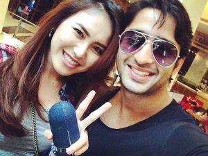 Lihat Lagi Foto Ayu Ting Ting dan Shaheer Sheikh saat Masih Mesra Lihat Lagi Foto Ayu Ting Ting dan Shaheer Sheikh saat Masih Mesra