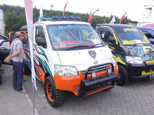 Puluhan Mobil Daihatsu Disulap Jadi Keren