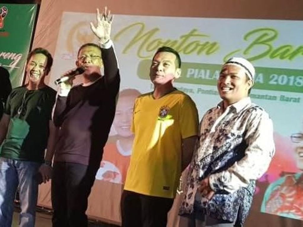 Prancis Juara, Begini Kemeriahan Nobar Piala Dunia di Pontianak Prancis Juara, Begini Kemeriahan Nobar Piala Dunia di Pontianak