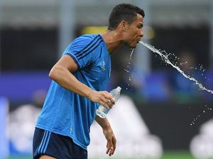 5 Hal Terkait Carb Rinsing, Kebiasaan Atlet Muntahkan Minumannya 5 Hal Terkait Carb Rinsing, Kebiasaan Atlet Muntahkan Minumannya