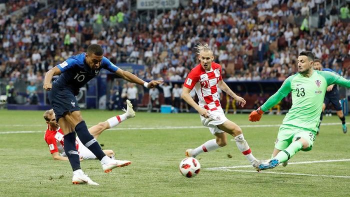 Prancis juara Piala Dunia 2018 usai menang 4-2 atas Kroasia di final (Foto: Darren Staples/Reuters) Prancis juara Piala Dunia 2018 usai menang 4-2 atas Kroasia di final (Foto: Darren Staples/Reuters)