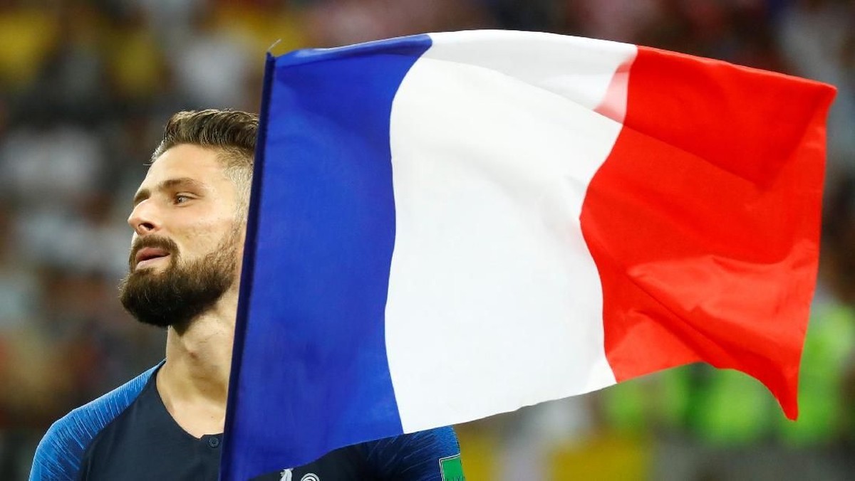 Olivier Giroud bernazar memangkas rambut jika Prancis juara Piala Dunia 2018. (Foto: Kai Pfaffenbach/REUTERS)