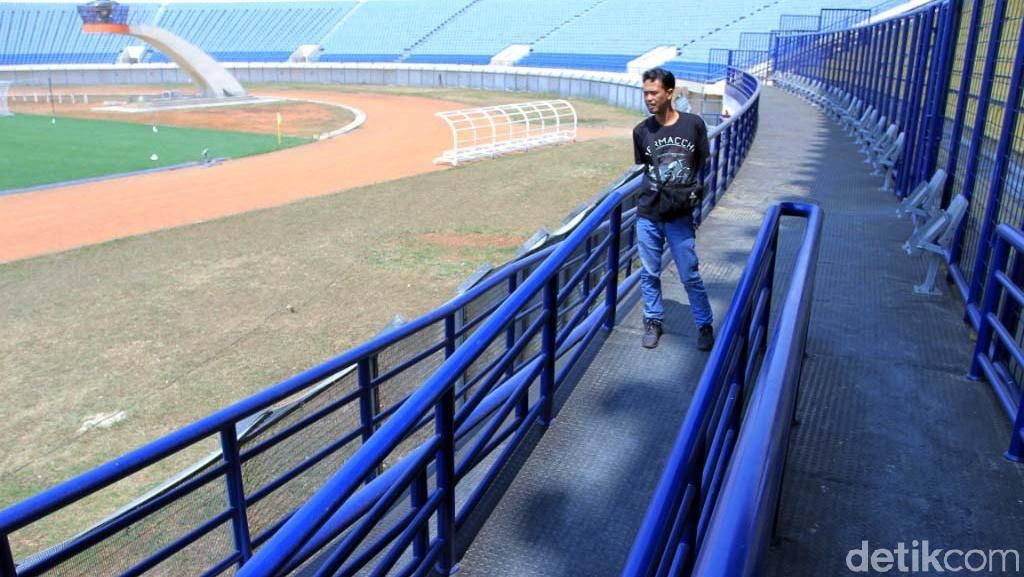 Stadion Si Jalak Harupat Siap untuk Asian Games 2018 Stadion Si Jalak Harupat Siap untuk Asian Games 2018