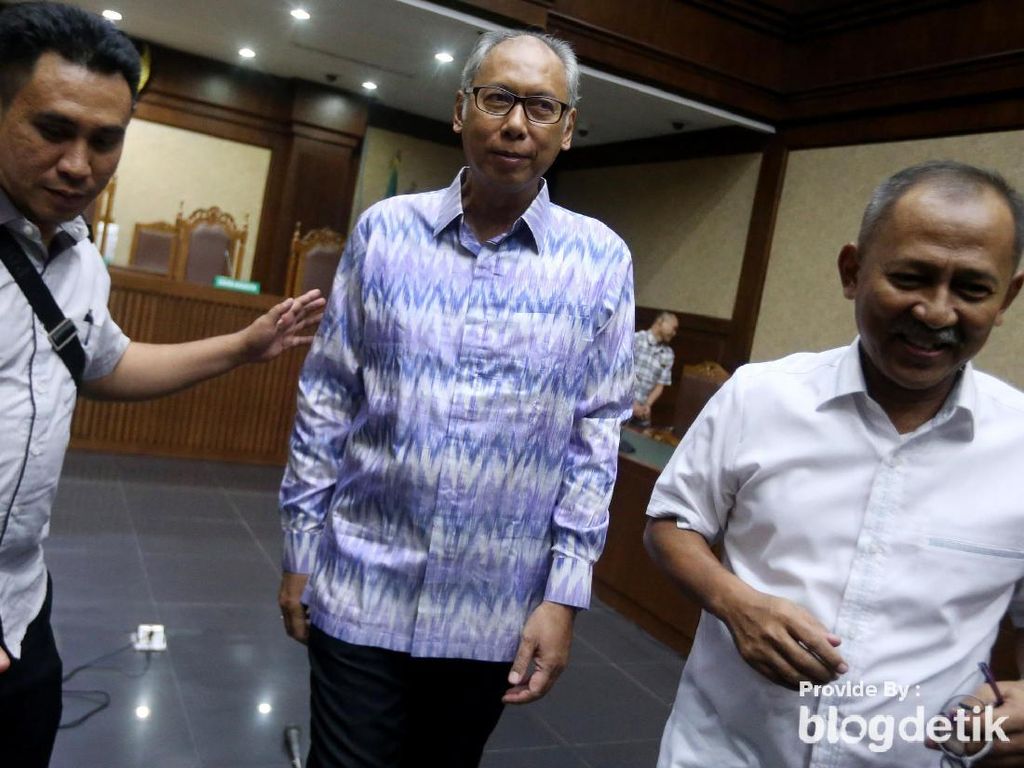 Hukuman Dokter Bimanesh Diperberat Jadi 4 Tahun Penjara Hukuman Dokter Bimanesh Diperberat Jadi 4 Tahun Penjara