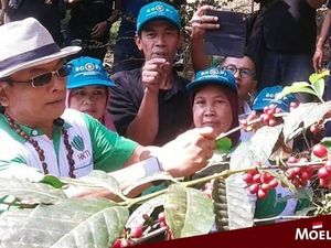 Hangat dan Bersahaja, Begini 10 Momen Makan Jenderal TNI (Purn) Moeldoko