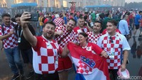 Boleh jadi bagi fans Kroasia, keberhasilan lolos ke final sudah jadi prestasi luar biasa bagi negara yang cuma berpenduduk 4,4 juta jiwa. M Resha Pratama/detikSport, taken with OPPO F7.