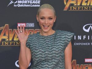 Mantis Guardians of The Galaxy Rayakan Kemenangan Prancis