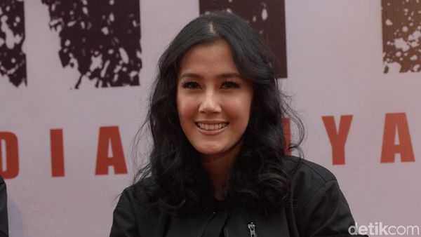 Hamil, Wajah Ardina Rasti Tampak Berbinar