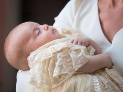 Aih, Manisnya Senyum Ceria Pangeran Louis