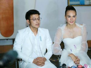 Duh! Nadine-Dimas Anggara Galau Bulan Madu ke Mana Duh! Nadine-Dimas Anggara Galau Bulan Madu ke Mana