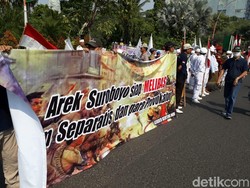 Massa Ormas di Surabaya Turun Jalan Tolak Aksi Separatisme
