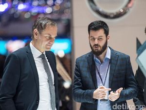 Pemuda Kroasia Ini Bikin Heboh Dunia dengan Mobil Listrik Supernya Pemuda Kroasia Ini Bikin Heboh Dunia dengan Mobil Listrik Supernya