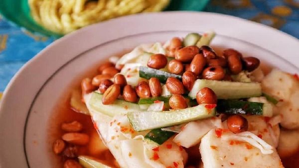 Bikin Melek! Ini Racikan Asinan Buah yang Asam Segar dan Pedas