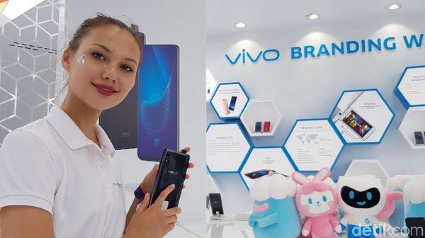 Vivo dan Si Cantik Nex Tebar Pesona di Final Piala Dunia