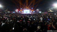 Para penonton memadati Lapangan Sunburst BSD untuk menyaksikan final Piala Dunia antara Prancis melawan Kroasia.