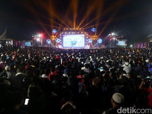 Kebyar Kemeriahan Konser Piala Dunia Bareng TransMedia