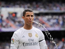 Sisi Ilmiah Carb Rinsing, Memuntahkan Air Minum ala Pemain Bola