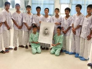 Diberitahu Soal Penyelam yang Tewas, 12 Remaja Thailand Menangis