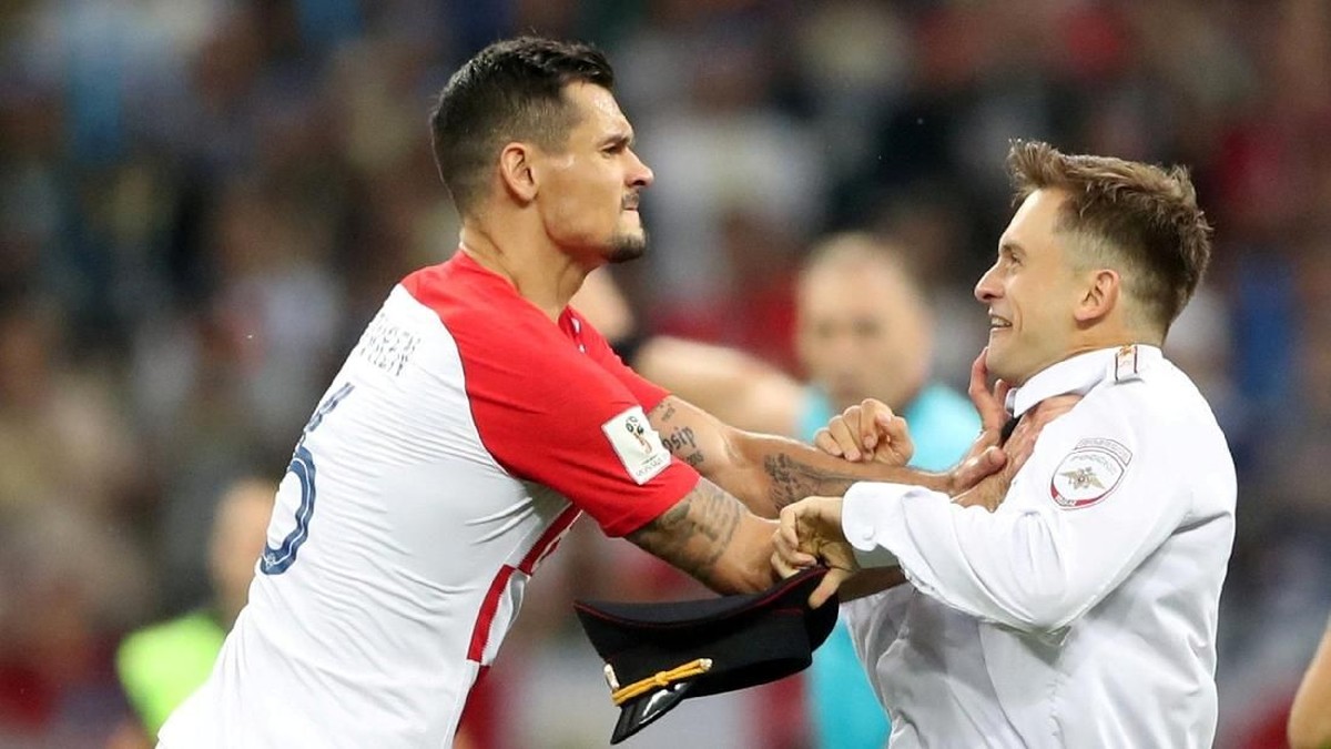 Peman Kroasia, Dejan Lovren. (Foto: Carl Recine/Reuters)