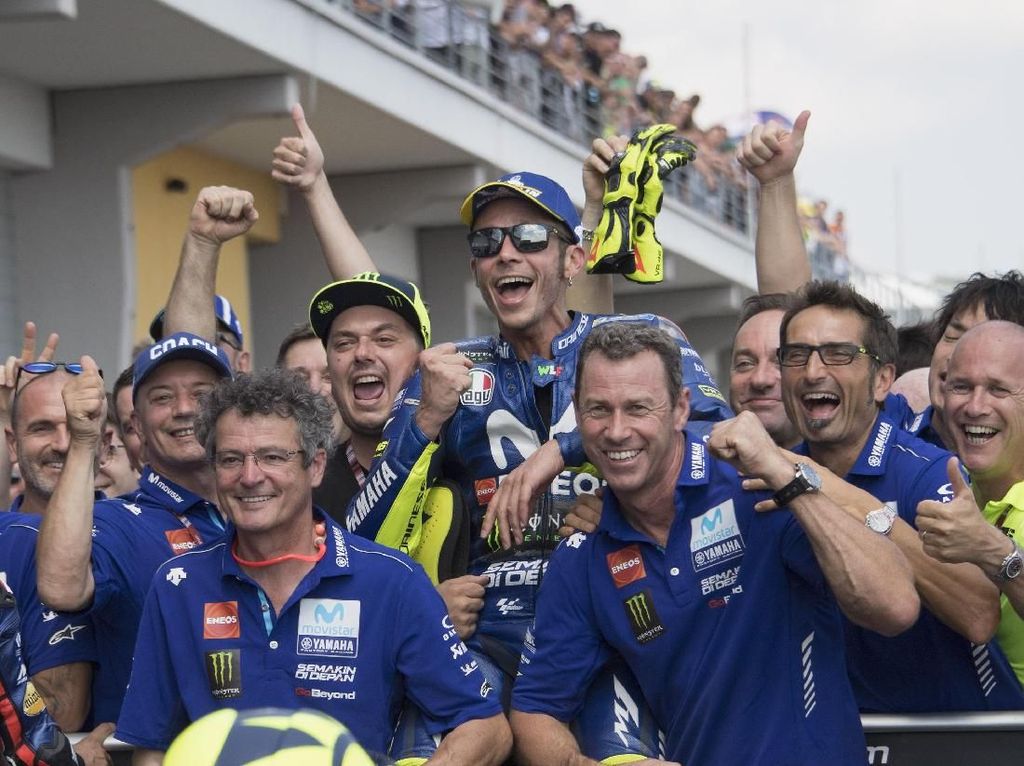 Rossi Masih Tunggu Perbaikan dari Yamaha Rossi Masih Tunggu Perbaikan dari Yamaha