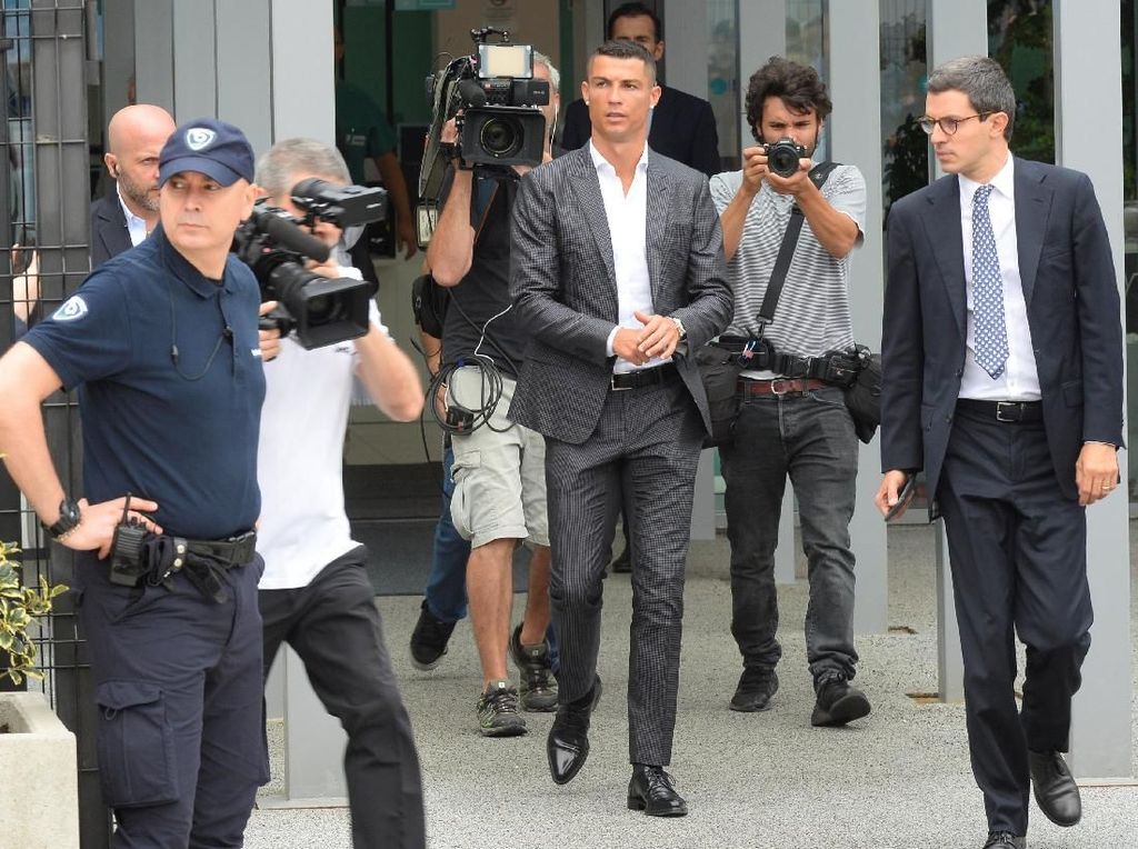 Jual Cristiano Ronaldo Jadi Kesalahan Bersejarah Real Madrid? Jual Cristiano Ronaldo Jadi Kesalahan Bersejarah Real Madrid?