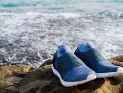 Perangi Limbah Lautan, Produsen Jerman Buat Sepatu dari Sampah Plastik