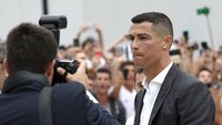 2. Cristiano Ronaldo (Juventus/Real Madrid & Portugal) – 223 poin. (Foto: Isabella Bonotto/AFP)