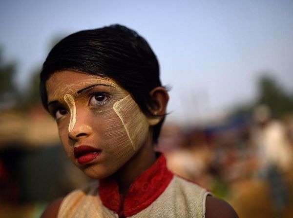 Foto: Gadis Rohingya yang Kuning Wajahnya