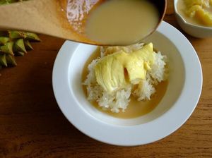 Pencinta Durian, Ini 7 Cara Asyik Makan Durian Selain Dilahap Segar