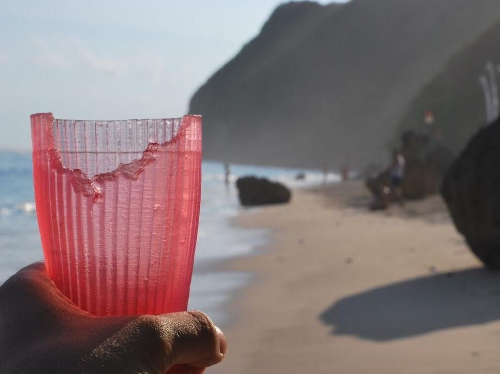 Inovasi Sehat, Ubah Rumput Laut Jadi Gelas Bisa Dimakan Inovasi Sehat, Ubah Rumput Laut Jadi Gelas Bisa Dimakan