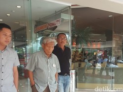 Buron Kasus Korupsi, Eks Bupati Mukomuko Dibekuk di Mal