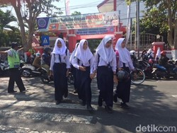 Dinas Pendidikan Kota Blitar Larang Guru Beri PR ke Siswa