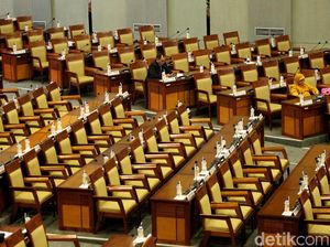 Duh! 384 Anggota DPR Absen di Rapat Paripurna