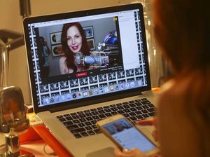 Kata Menkeu Soal Pajak Selebgram dan YouTuber