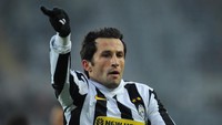 Empat musim dihabiskan Hasan Salihamidzic bermain di Juventus (2007–2011) dan seluruhnya ia jalani dengan mengenakan jersey nomor 7. (Foto: Valerio Pennicino/Getty Images)