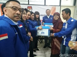 Demokrat Surabaya Akomodir Bacaleg Generasi Milenial