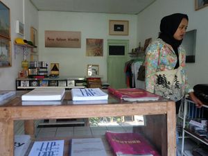 Siasat MES 56 Agar Praktik Seni yang Diyakini Tetap Berjalan Siasat MES 56 Agar Praktik Seni yang Diyakini Tetap Berjalan
