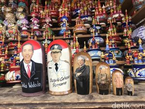 Ada Boneka Matryoshka Jokowi dan Ahok di Moskow