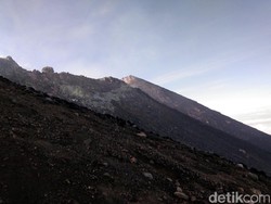 Gunung Slamet Berstatus Waspada, Ini Imbauan Buat Pendaki