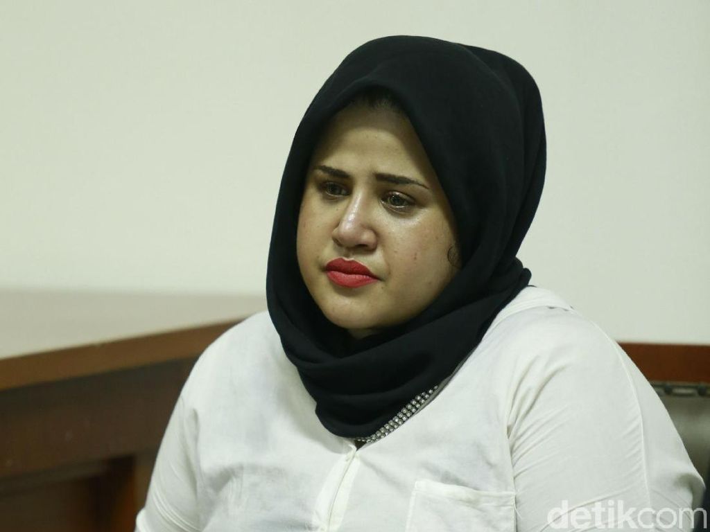 Suami Dhawiya Dituntut 7,5 Tahun Penjara atas Kasus Narkoba