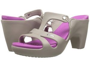 Jadi Lelucon Netizen, High Heels Crocs Ini Malah Habis Terjual Jadi Lelucon Netizen, High Heels Crocs Ini Malah Habis Terjual