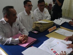 Di Brebes, Bacaleg Muka Lama Tetap Ikut Daftarkan Diri