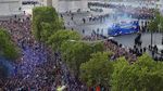 Meriahnya Parade Juara Les Bleus di Paris