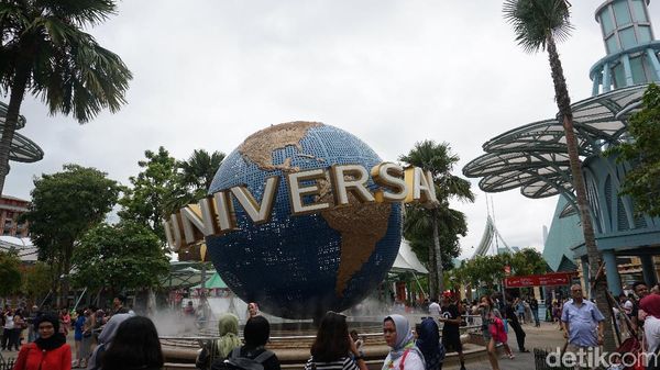 Foto: Main Wahana Seru di Hollywood-nya Singapura