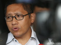 Loyalis Babat Alas Kala Anas Urbaningrum Belum Bebas