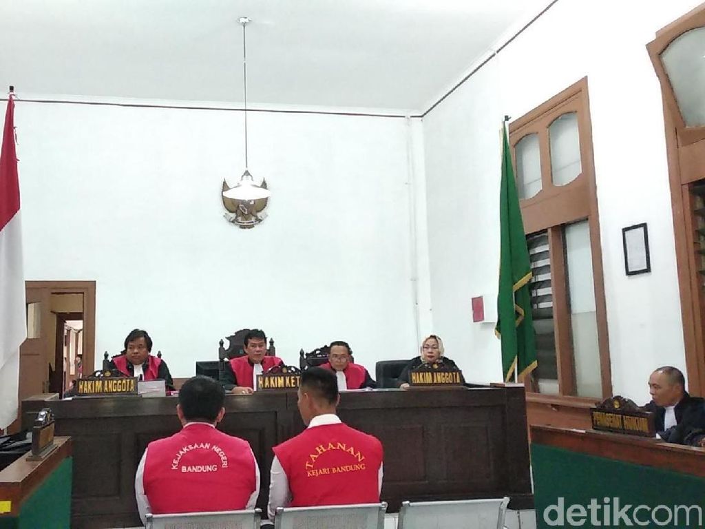 Tipu Ribuan Jemaah Umrah, Bos PT SBL Hanya Dituntut 1 Tahun Tipu Ribuan Jemaah Umrah, Bos PT SBL Hanya Dituntut 1 Tahun
